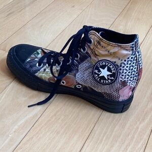Converse Chuck Taylor All Stars, floral hidden wedge heel sneakers. Women’s 6